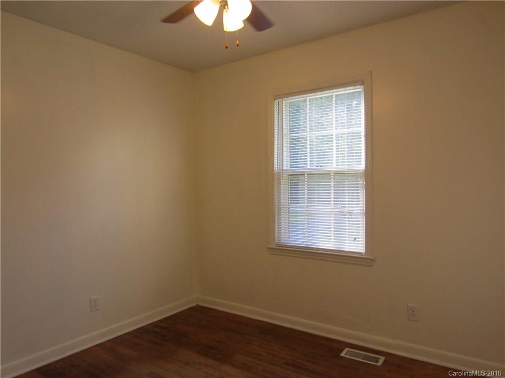 715 Hall Spencer Road Catawba, SC 29704 - Photo 4 of 10