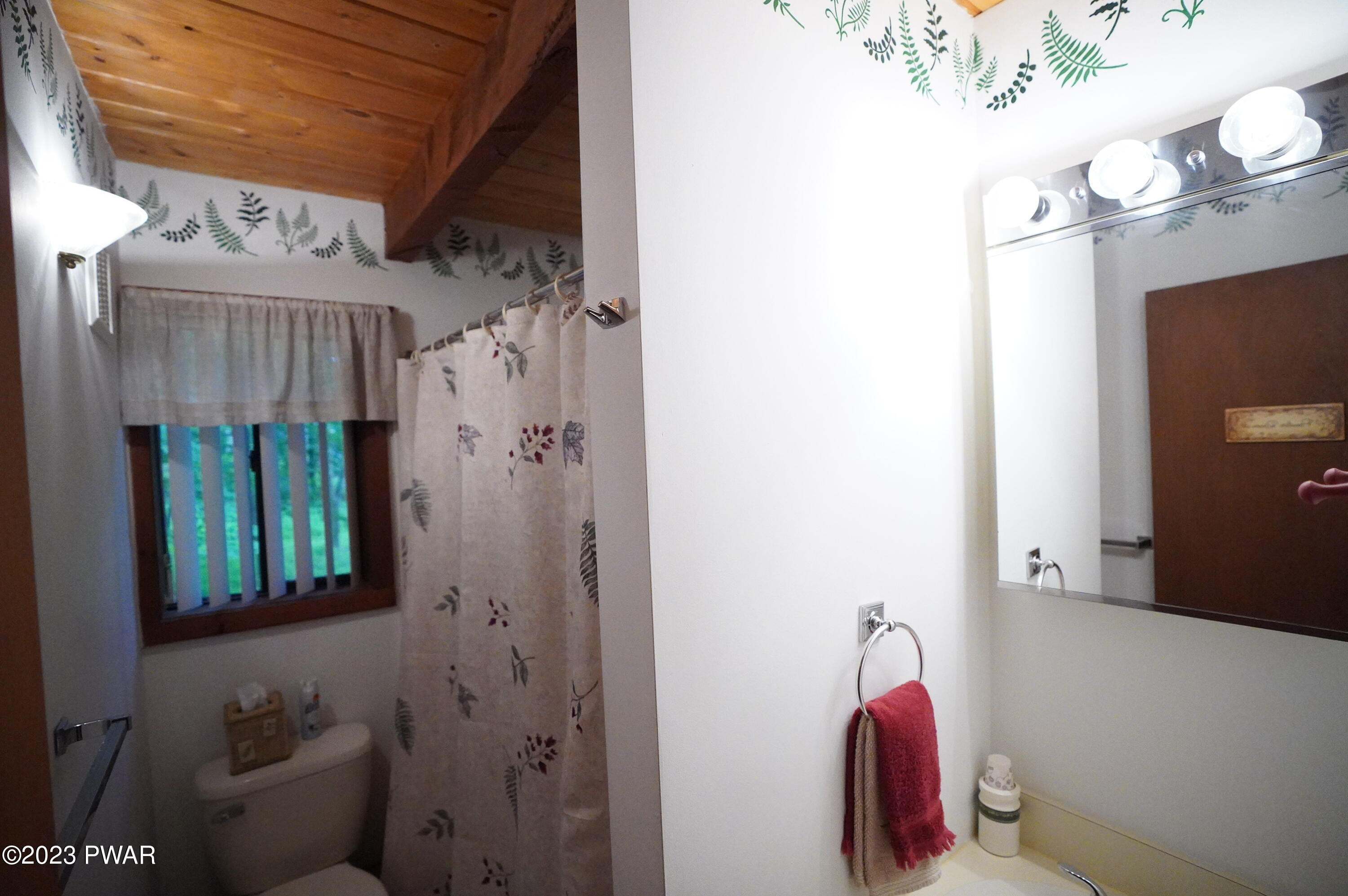 86 Roamingwood Road Lake Ariel, PA 18436 - Photo 29 of 95