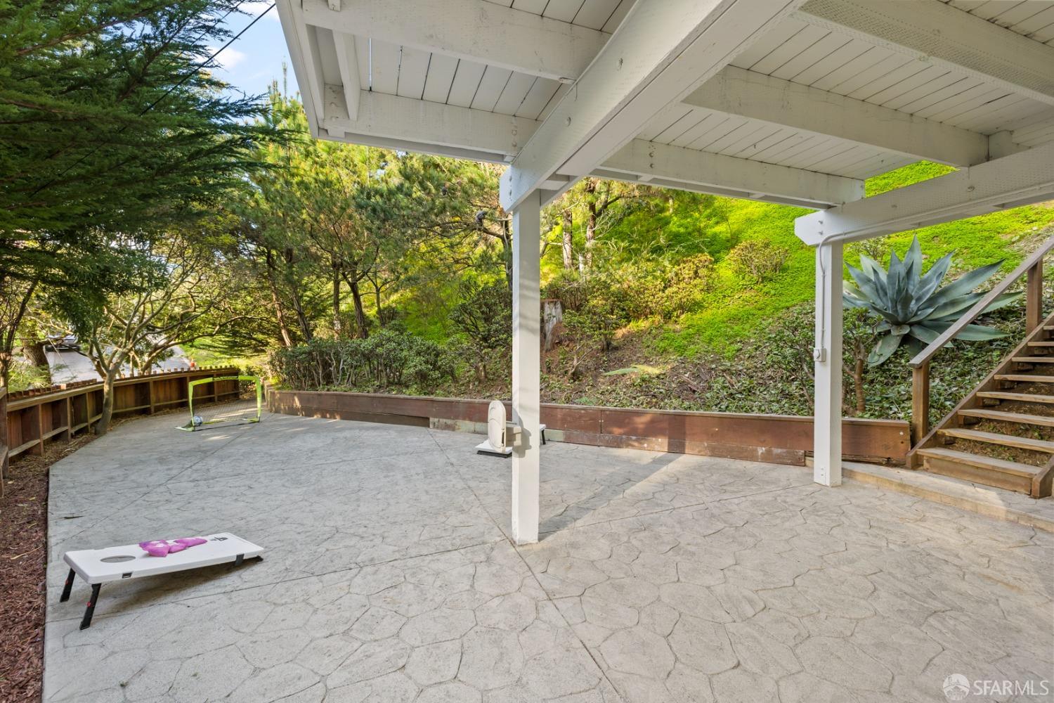 1120 Barcelona Drive Pacifica, CA 94044 - Photo 16 of 30