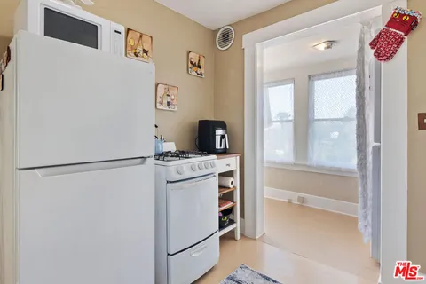 $3,100,000 | 207 Ocean Ave Extension, Santa Monica, CA 90402