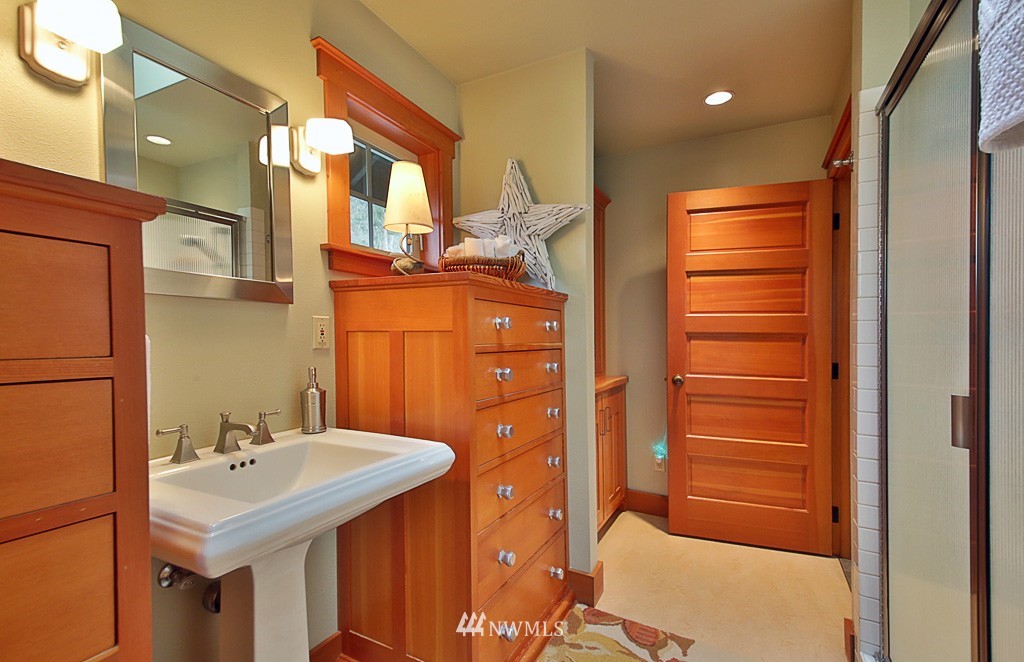 6616 Maxwelton Road Clinton, WA 98236 - Photo 12 of 25 Gallery Image 12