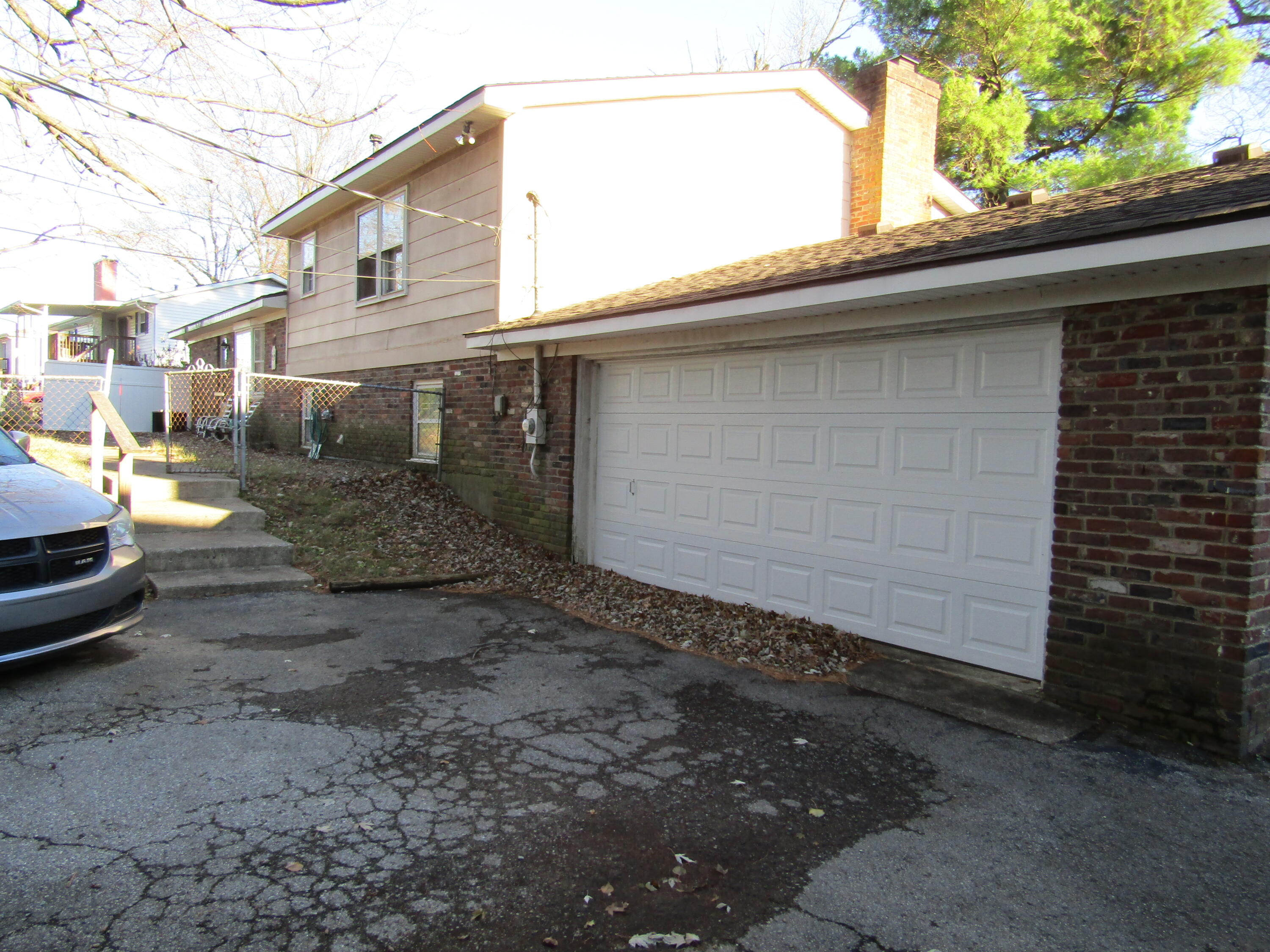 3375 Clays Mill Road Lexington, KY 40503 - Photo 3 of 7 IMG_0045