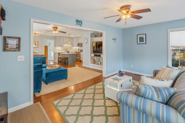 $469,900 | 329 15th Avenue South, Surfside Beach, SC 29575