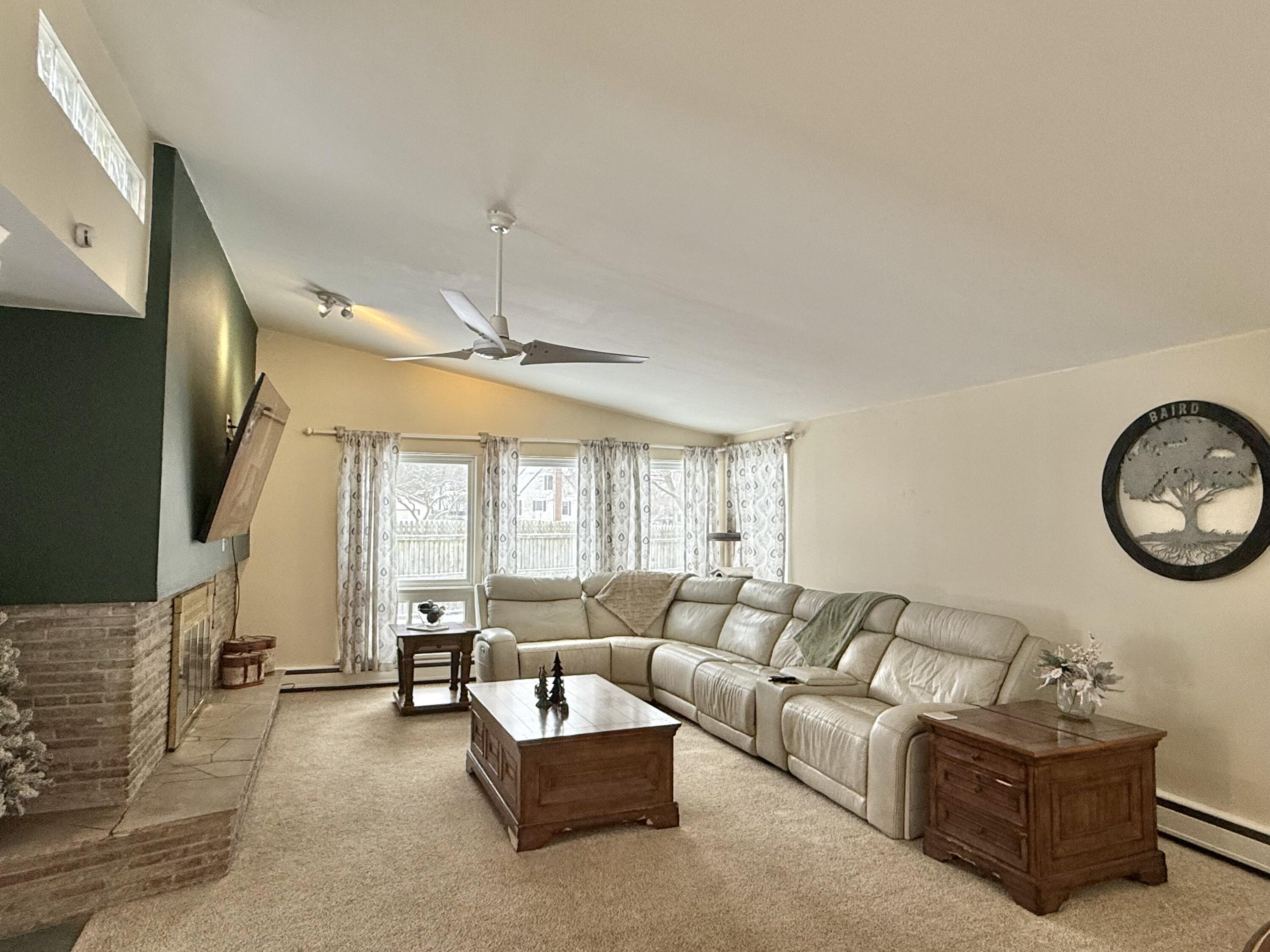 Undisclosed Address Mount Pleasant, MI 48858 - Photo 7 of 50 Living room