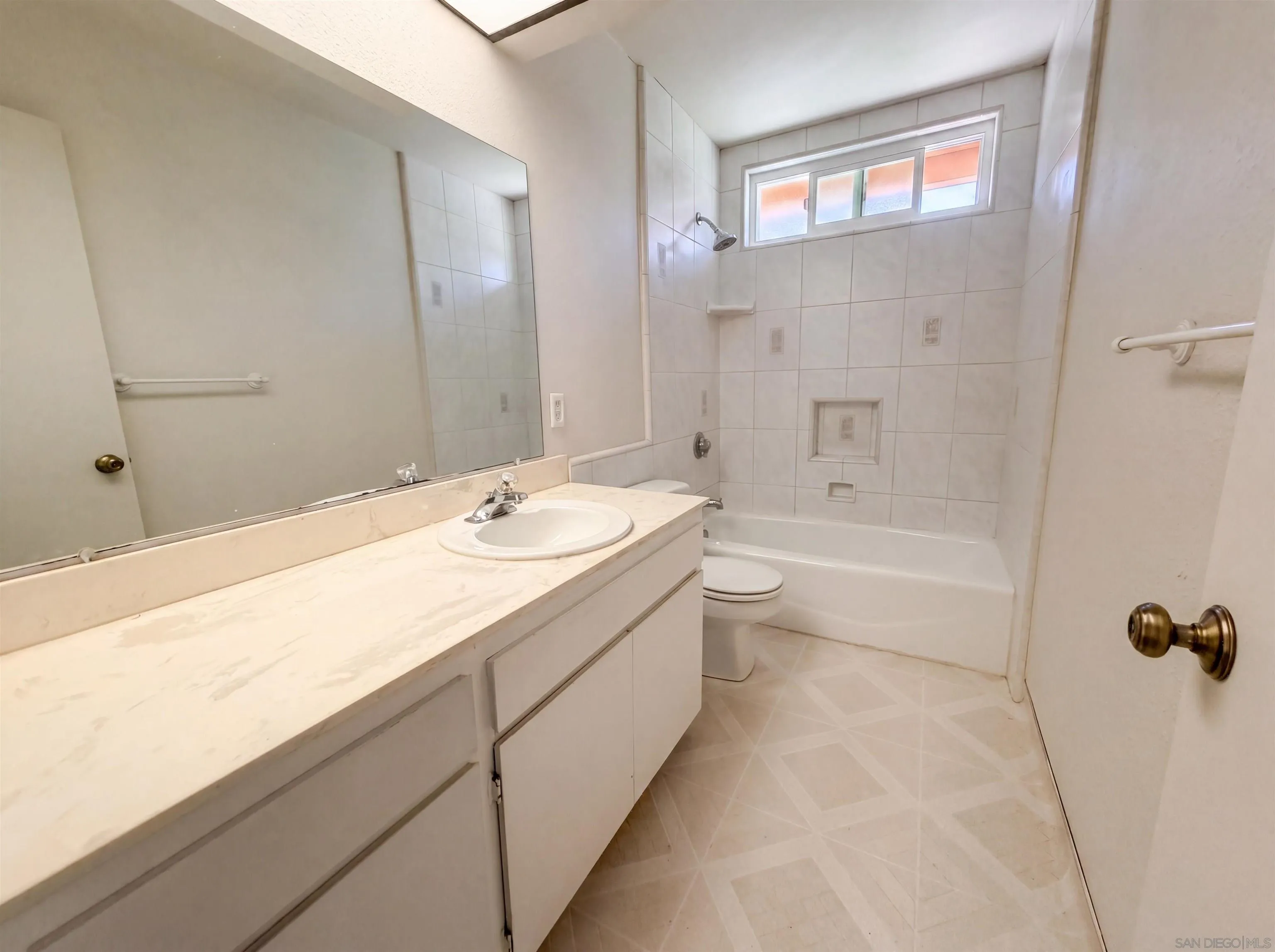 8949 Corte Pellejo Spring Valley, CA 91977 - Photo 17 of 25