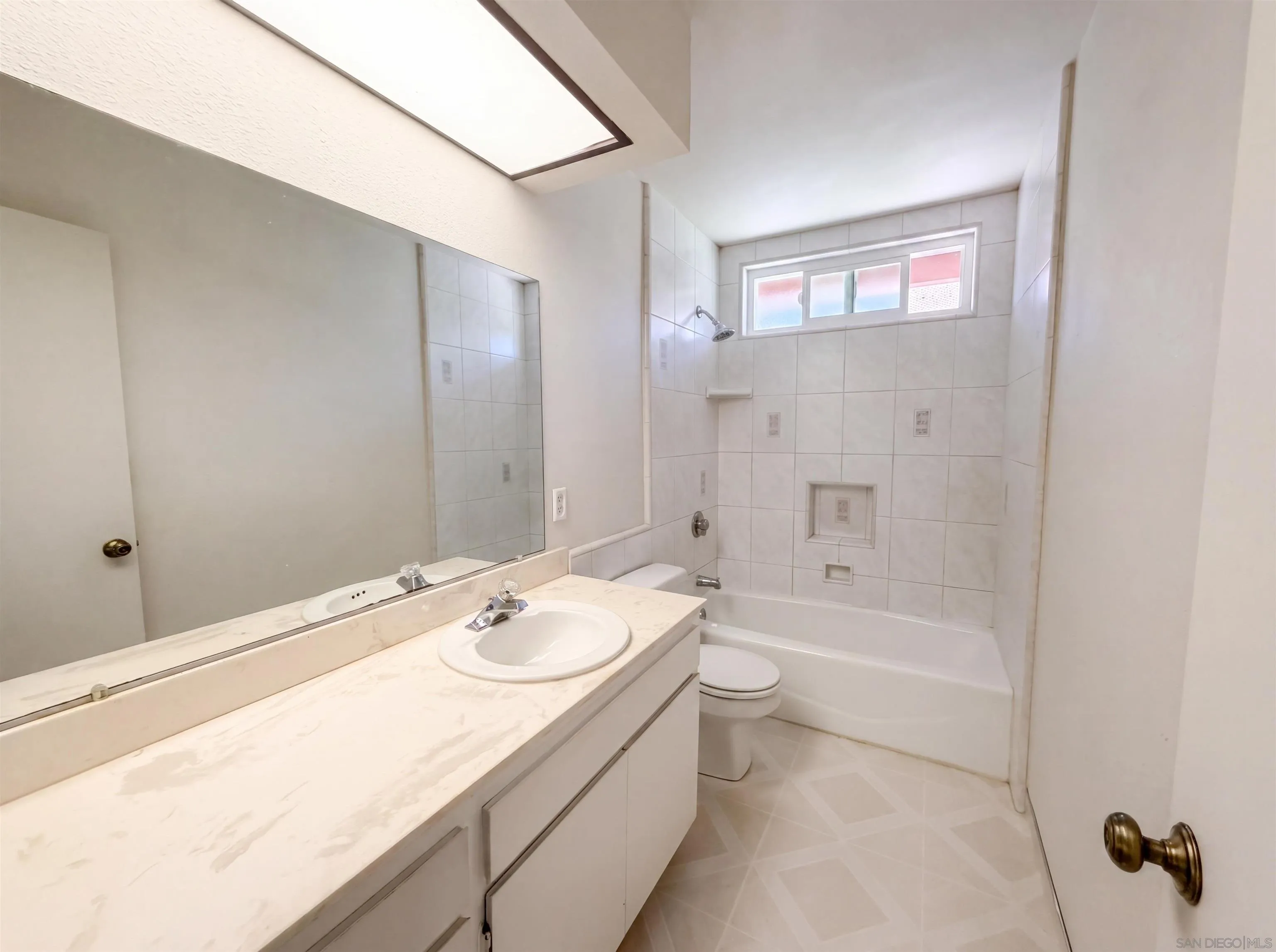 8949 Corte Pellejo Spring Valley, CA 91977 - Photo 18 of 25