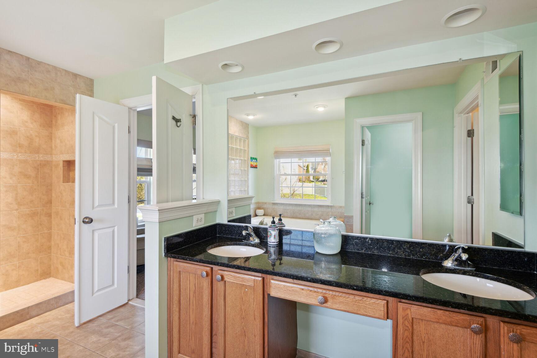 2213 Davit Court Bowie, MD 20721 - Photo 19 of 32 Spa-Like Bath