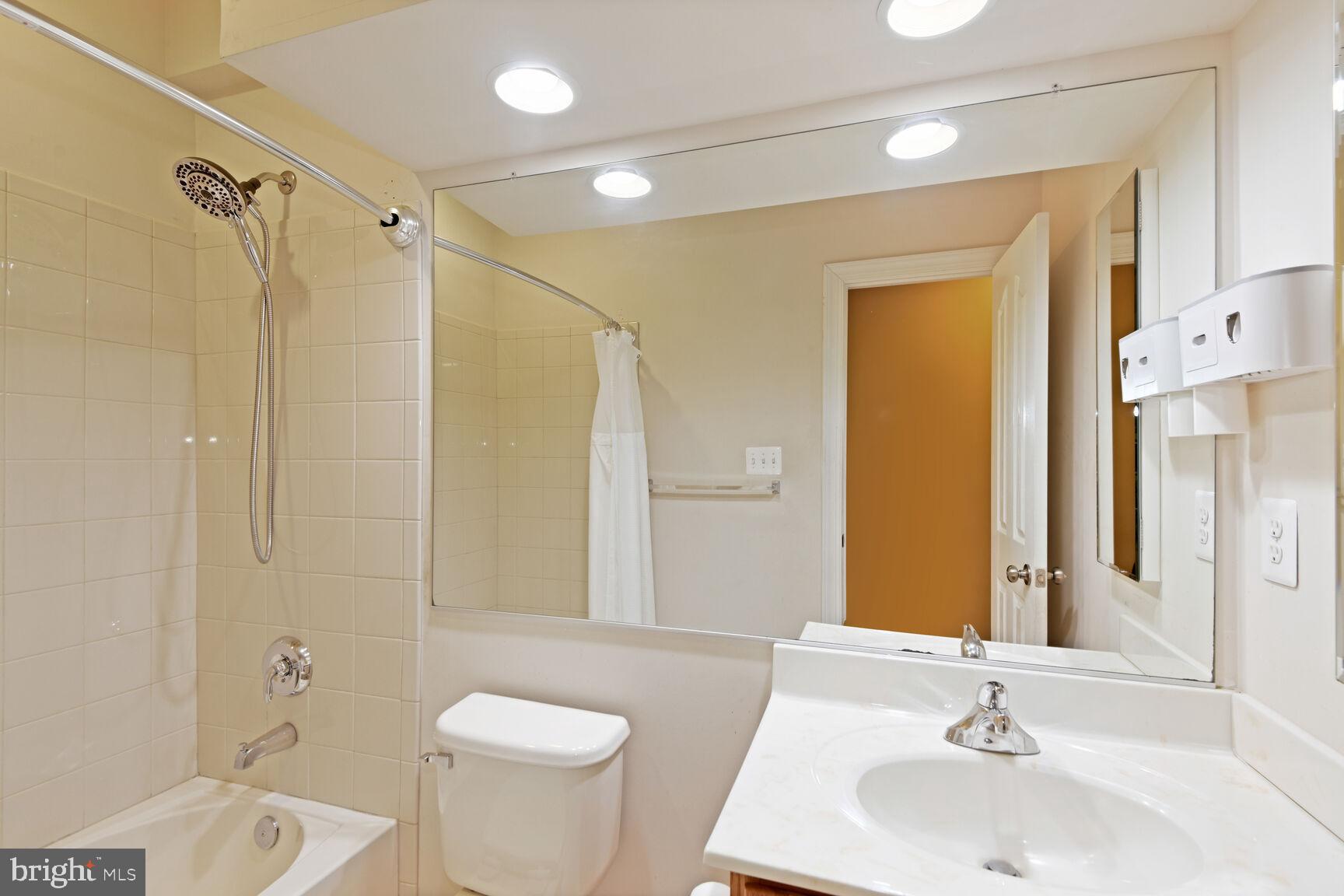 2213 Davit Court Bowie, MD 20721 - Photo 30 of 32 Full Bath