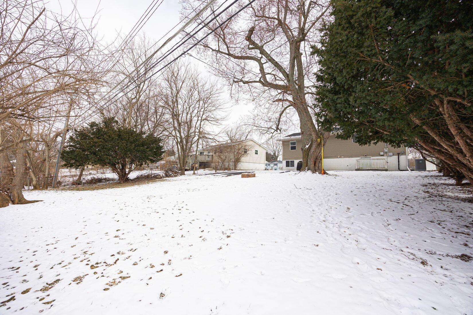 1881 Woodcrest Road Columbus, OH 43232 - Photo 35 of 45 23