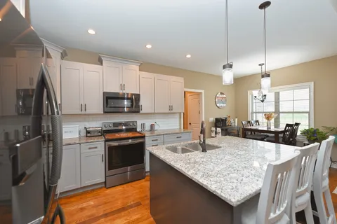 $499,900 | 727 North Russell Street, Portland, TN 37148