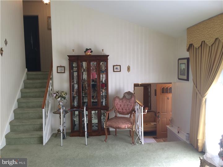 1013 Alpena Road Philadelphia, PA 19115 - Photo 22 of 23