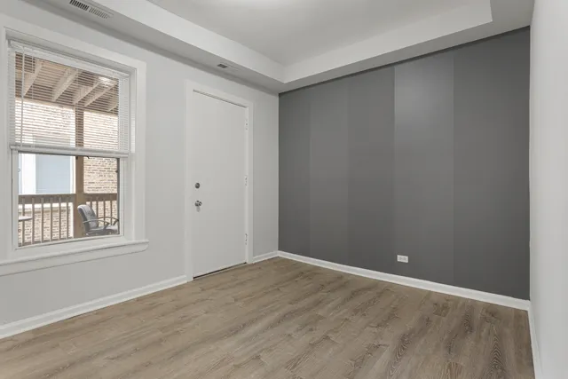 $1,447 | 7451 North Greenview Avenue, Unit 213, Chicago, IL 60626