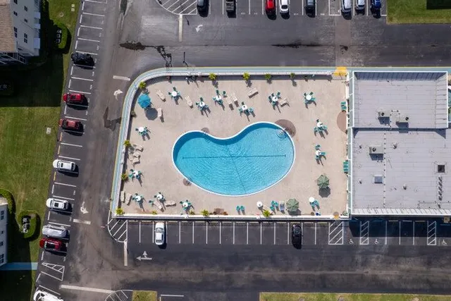 $1,900 | 340 Horizon West, Unit 104, Boynton Beach, FL 33435