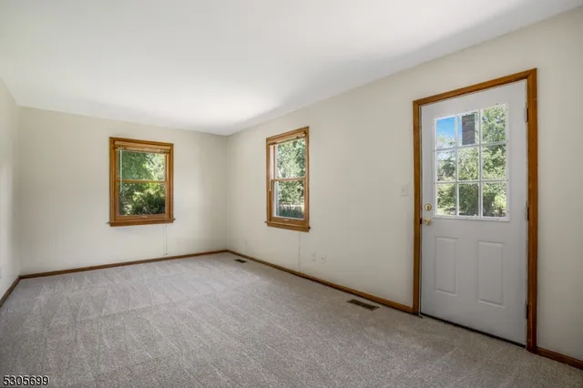 $3,800 | 34 Willow Brook Lane, Annandale, NJ 08801