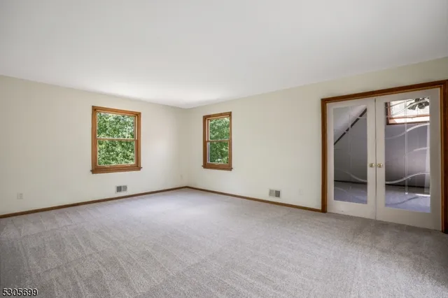 $3,800 | 34 Willow Brook Lane, Annandale, NJ 08801