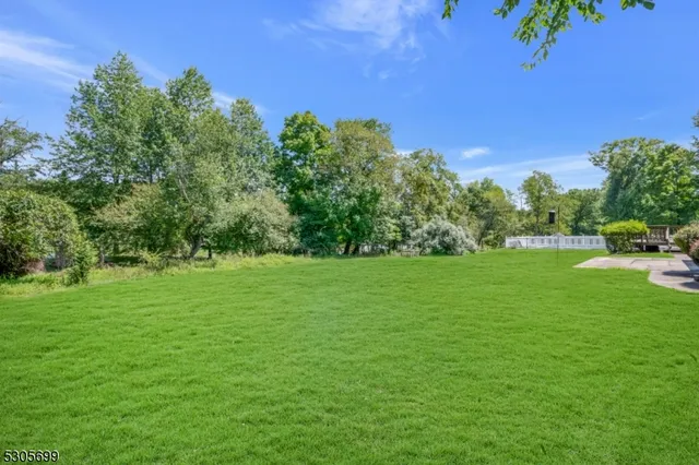 $3,800 | 34 Willow Brook Lane, Annandale, NJ 08801