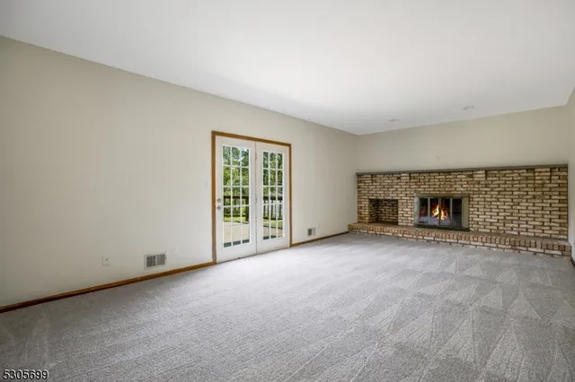 $3,800 | 34 Willow Brook Lane, Annandale, NJ 08801