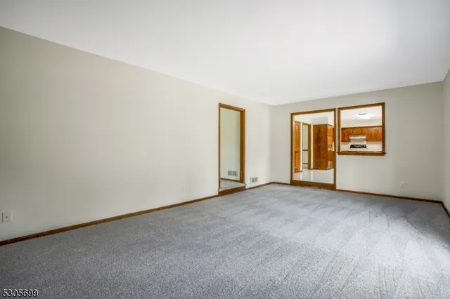 $3,800 | 34 Willow Brook Lane, Annandale, NJ 08801