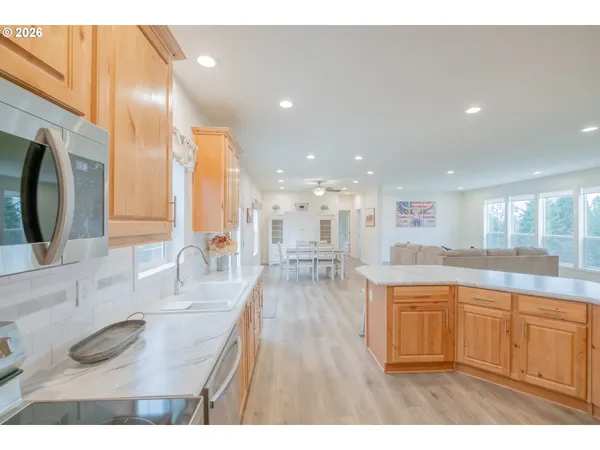 $647,000 | 25589 Cemetery Road, Monroe, OR 97456