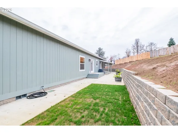 $647,000 | 25589 Cemetery Road, Monroe, OR 97456
