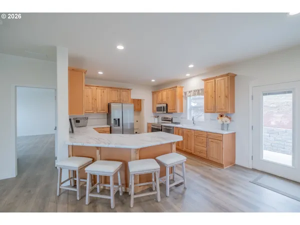 $647,000 | 25589 Cemetery Road, Monroe, OR 97456