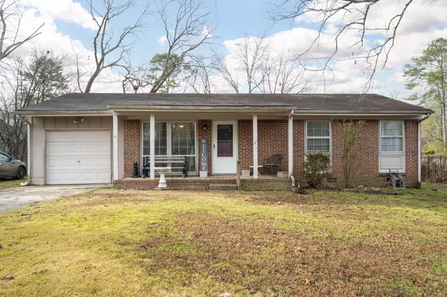 $215,000 | 2214 Glengerrie Drive, Soddy Daisy, TN 37379