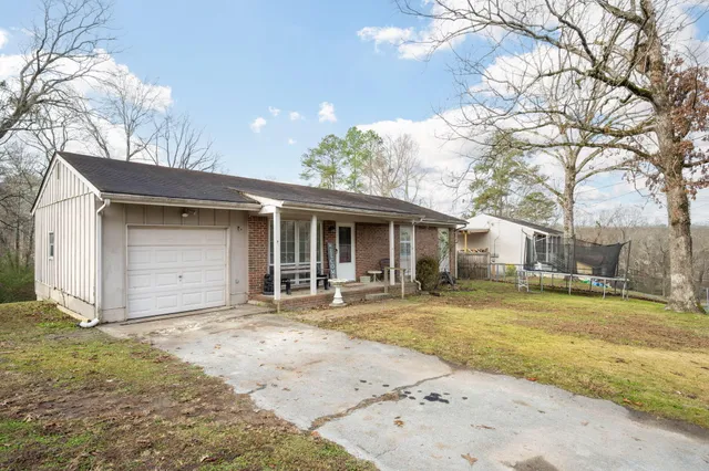 $215,000 | 2214 Glengerrie Drive, Soddy Daisy, TN 37379