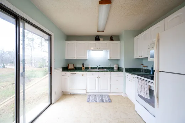 $215,000 | 2214 Glengerrie Drive, Soddy Daisy, TN 37379