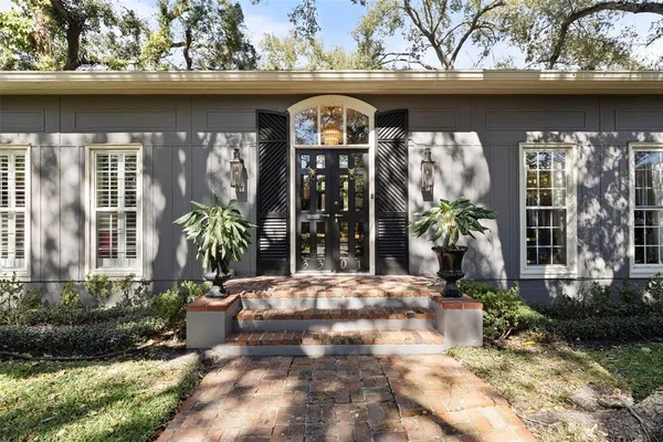 $8,000 | 3301 West Morrison Avenue, Tampa, FL 33629