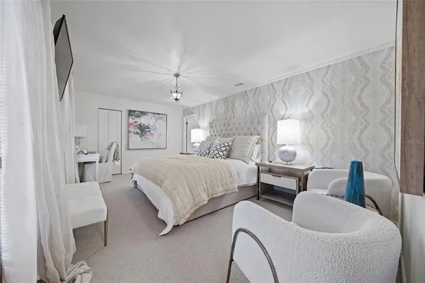 $8,000 | 3301 West Morrison Avenue, Tampa, FL 33629