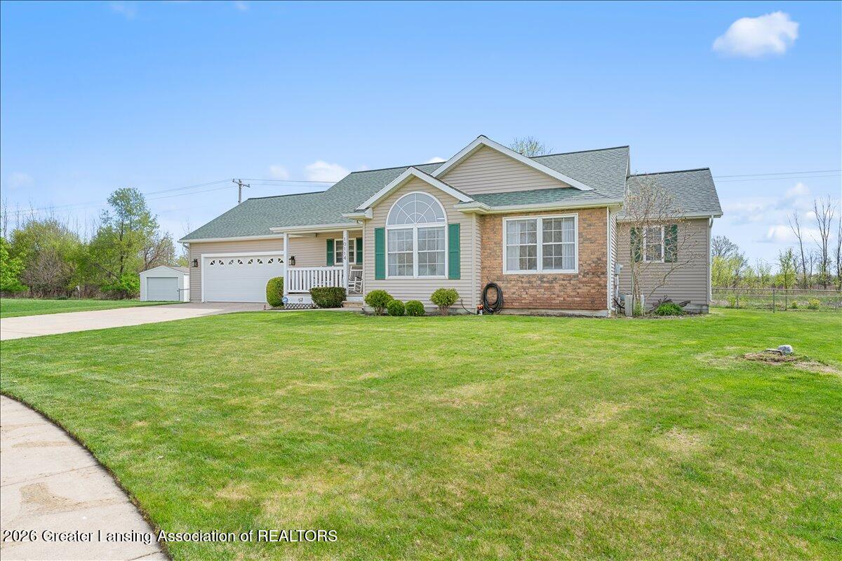 10114 Roblyn Circle Dimondale, MI 48821 - Photo 3 of 52 11-Media Jett - 13