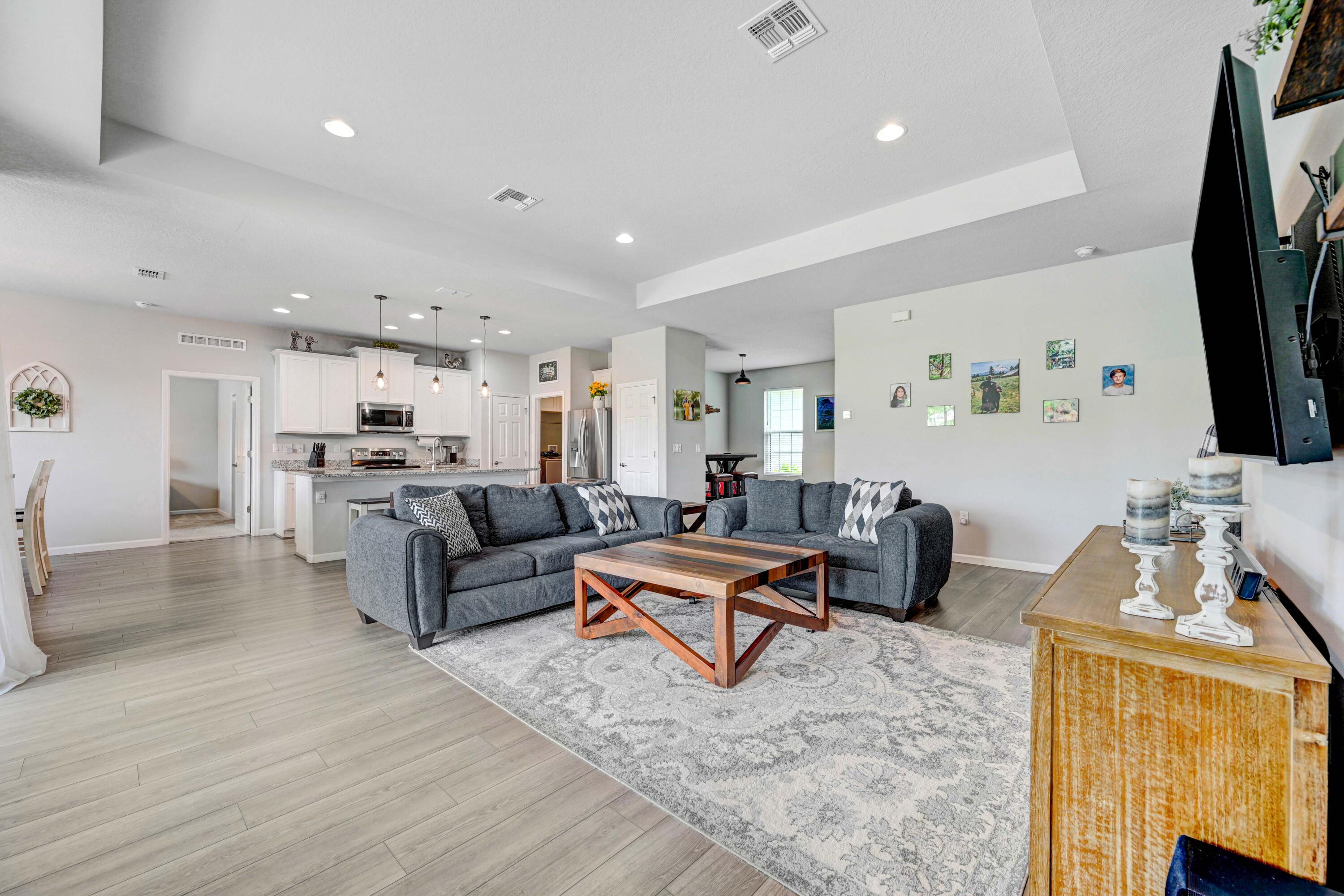 874 Cochran Road Southeast Palm Bay, FL 32909 - Photo 10 of 34 Tray Ceiling in Family Room