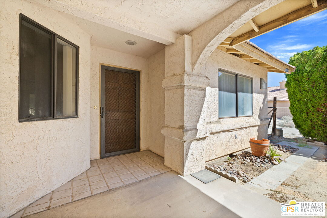 68600 Risueno Road Cathedral City, CA 92234 - Photo 8 of 30