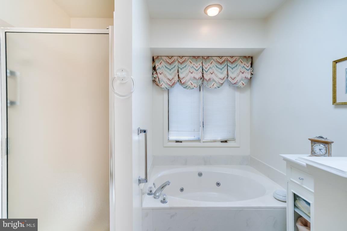 1315 Wedgewood Manor Way Reston, VA 20194 - Photo 22 of 40 Master Bath -Separate Shower & Soaking Tub