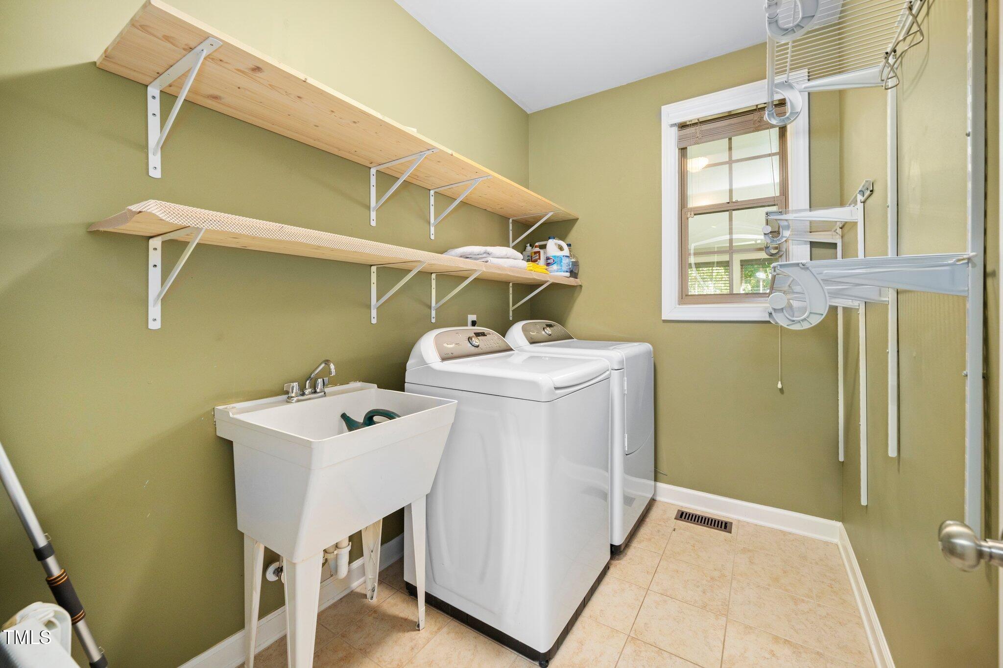 1017 Vino Drive Raleigh, NC 27607 - Photo 23 of 50 25-web-or-mls-1017 Vino (126 of 246)