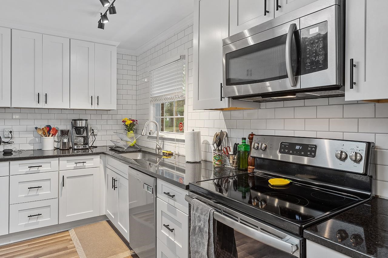 1724 Euclid Road Durham, NC 27713 - Photo 24 of 35 Kitchen