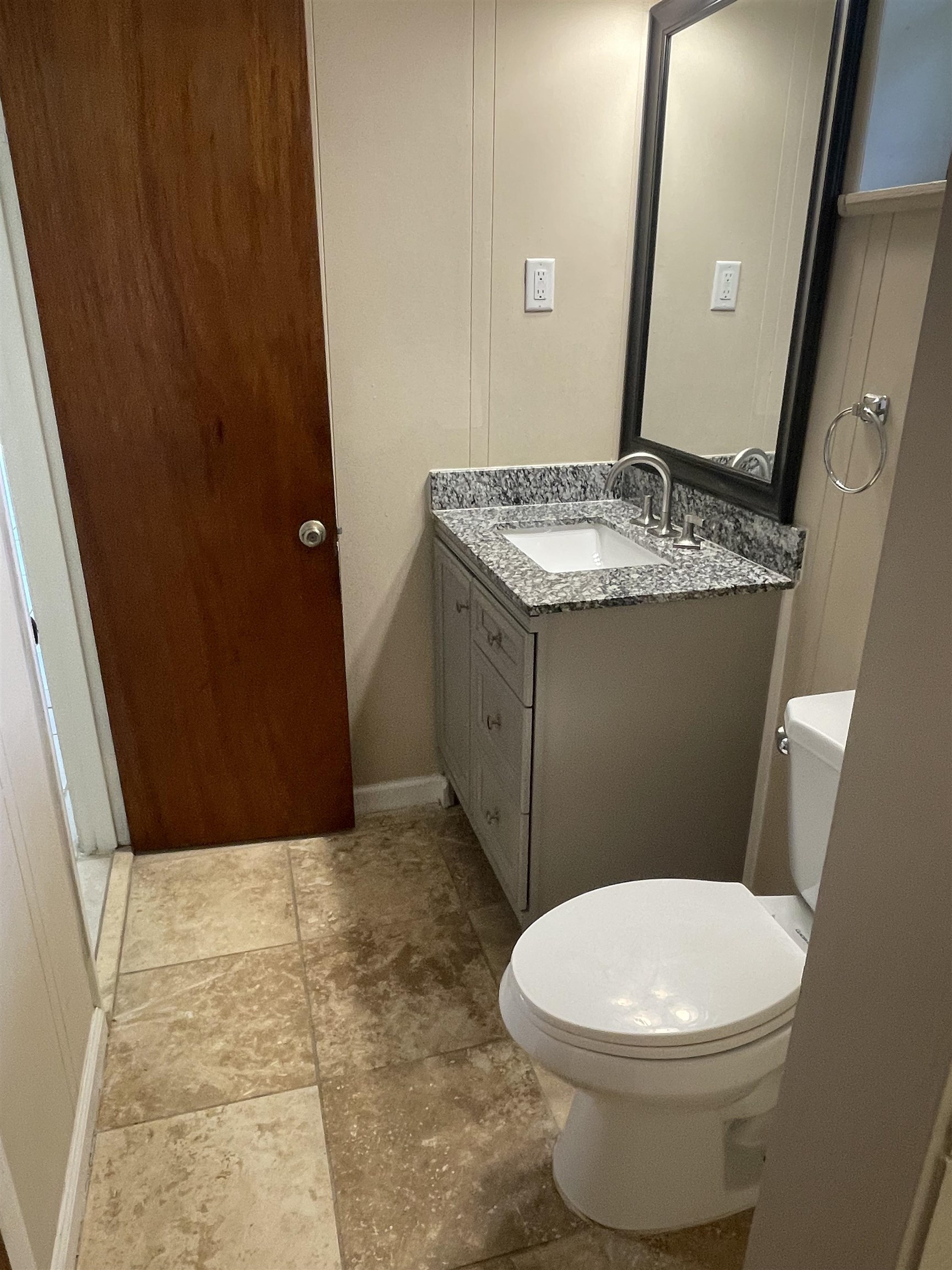 850 Chapin Street St. Augustine, FL 32084 - Photo 4 of 15 a bathroom with a sink and a toilet