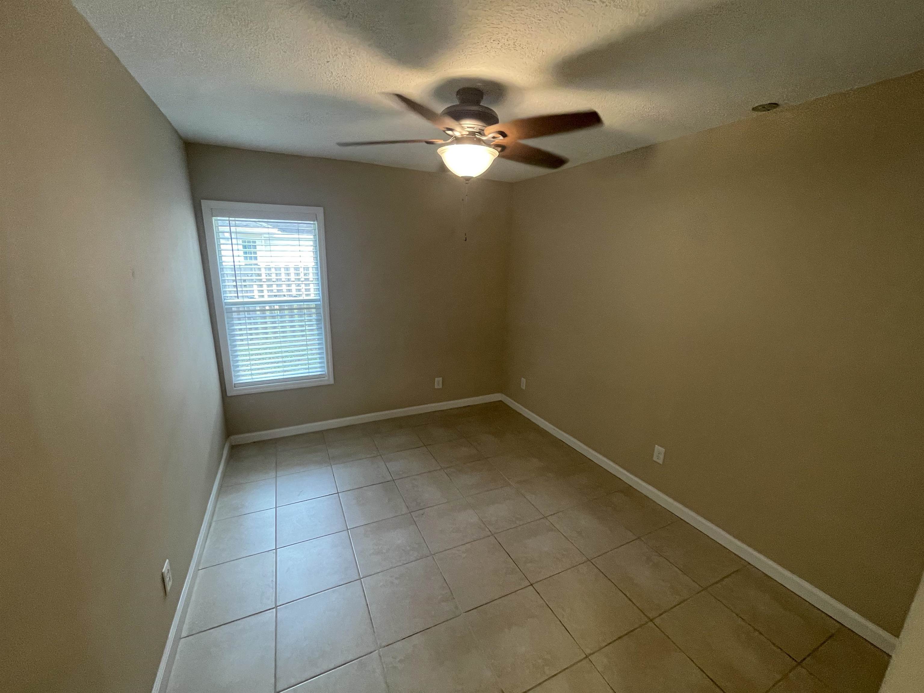 850 Chapin Street St. Augustine, FL 32084 - Photo 9 of 15 a view of a livingroom with a window