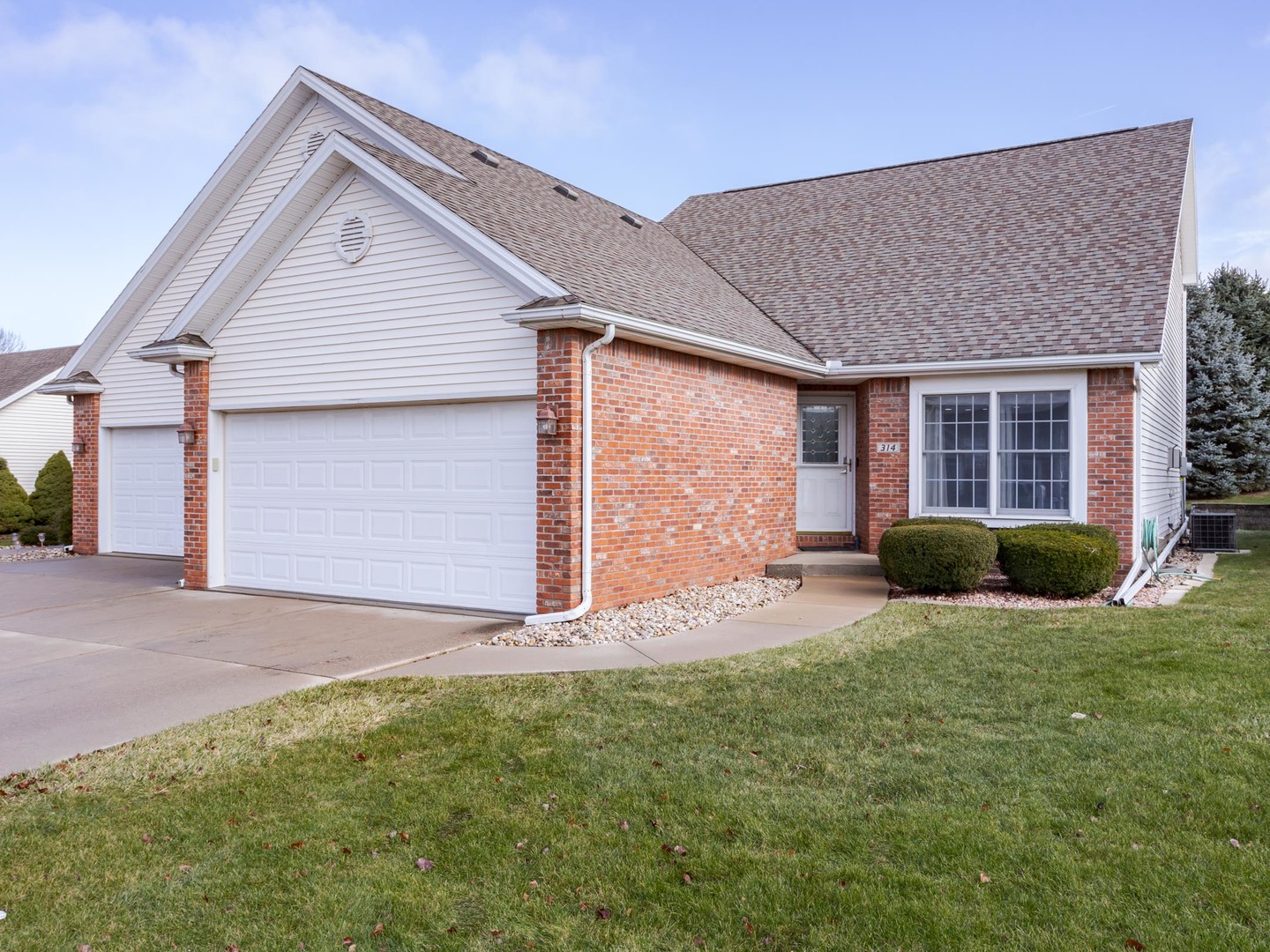 314 Fieldcrest Court Normal, IL 61761 - Photo 1 of 30 Gallery Image 1