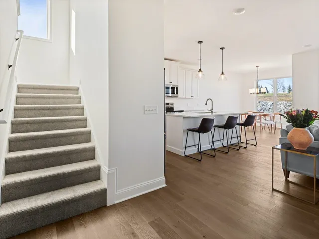 $865,000 | 77 Daniel Drive, South Burlington, VT 05403