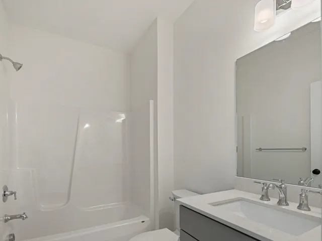 $865,000 | 77 Daniel Drive, South Burlington, VT 05403