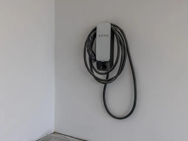 $865,000 | 77 Daniel Drive, South Burlington, VT 05403