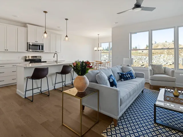 $865,000 | 77 Daniel Drive, South Burlington, VT 05403