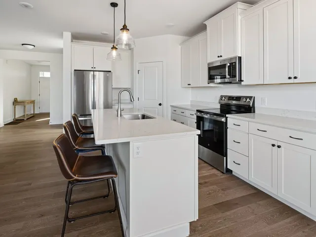 $865,000 | 77 Daniel Drive, South Burlington, VT 05403