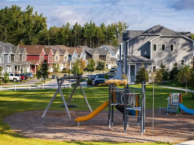 $865,000 | 77 Daniel Drive, South Burlington, VT 05403