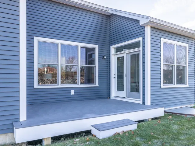 $865,000 | 77 Daniel Drive, South Burlington, VT 05403