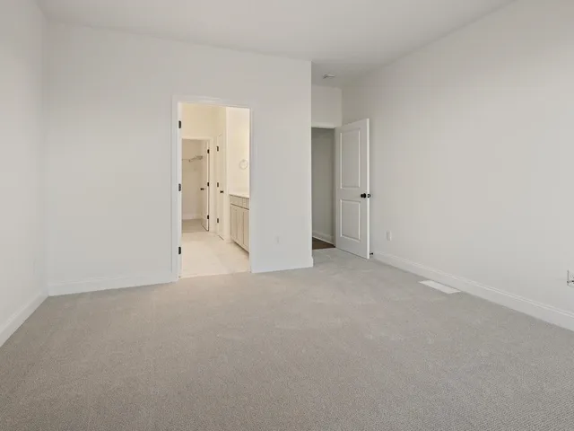 $865,000 | 77 Daniel Drive, South Burlington, VT 05403