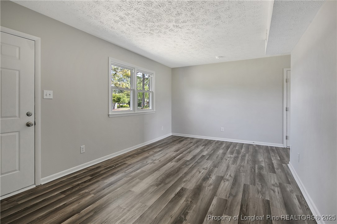 6315 Rustic Ridge Hope Mills, NC 28348 - Photo 5 of 25 Gallery Image 5