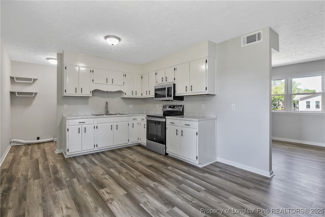 6315 Rustic Ridge Hope Mills, NC 28348 - Photo 9 of 25 Gallery Image 9