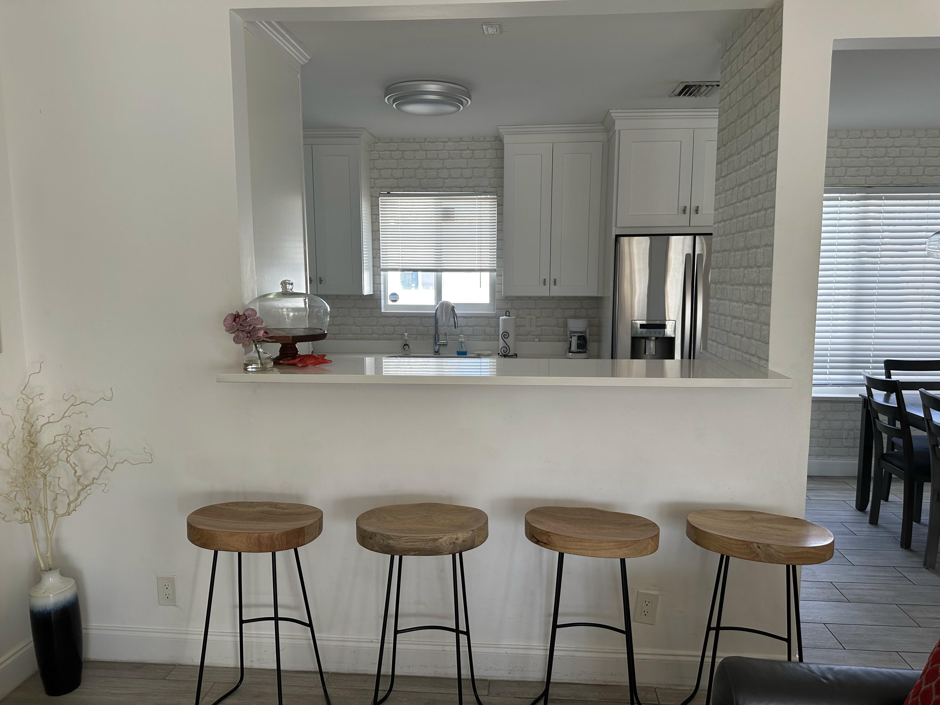 1258 Beach Road, Unit 8 Singer Island, FL 33404 - Photo 7 of 25 1258 Beach - Unit 8 - 08